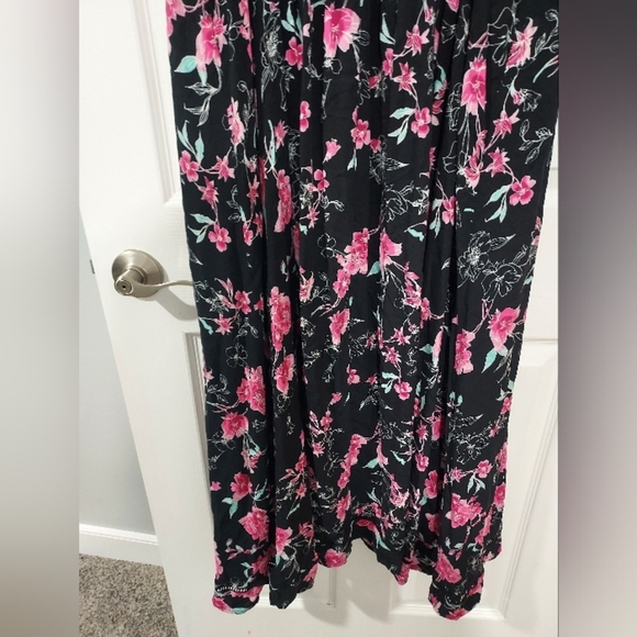 Torrid Black Floral Challis Midi Dress in Size 2 - 18/20 - Picture 14 of 16